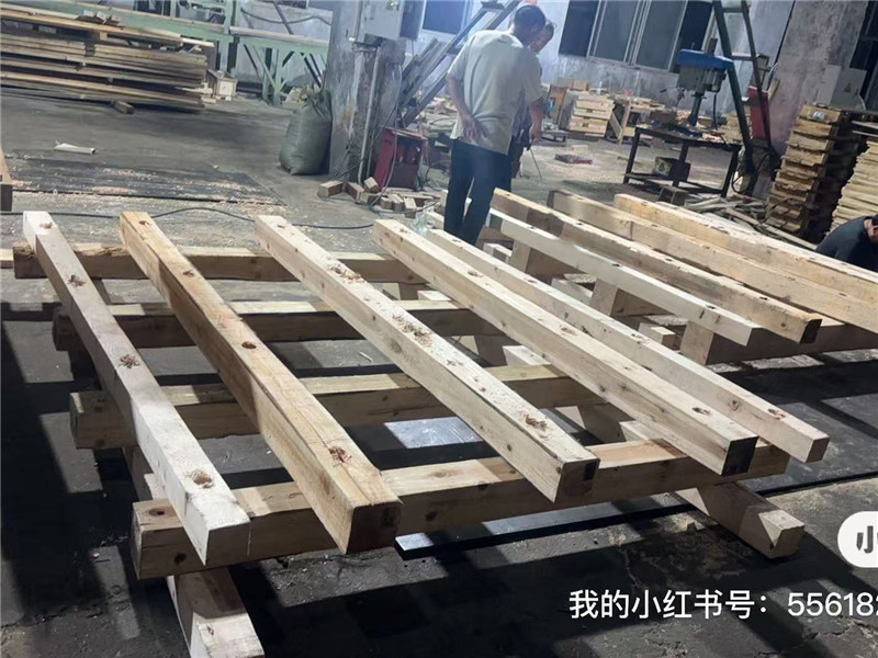 江阴非标木托盘.jpg
